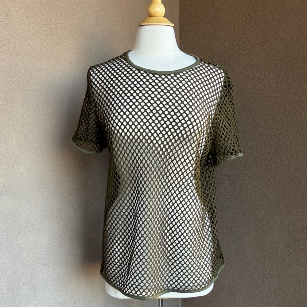 Olive Mesh Fishnet Men’s Short Sleeve Top, New Without Tags - Picture 2 of 7